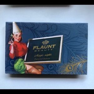 Eyeshadow/lip and blush palette